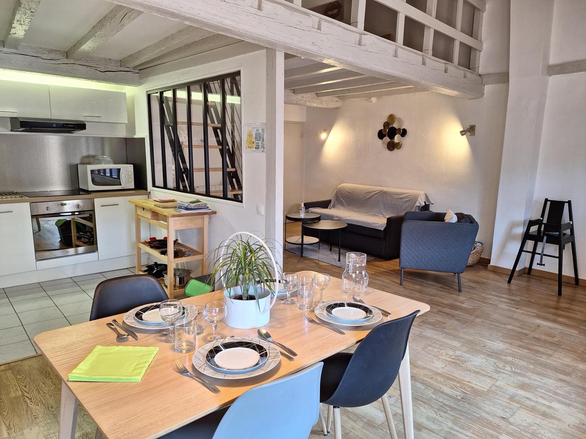 La Porte De La Dombes - Centre - 50m2 - Classe 3 Etoiles * Montluel